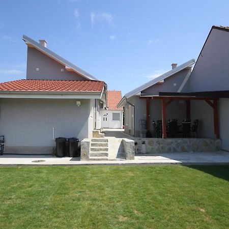 Relax Apartmani Кладово Экстерьер фото