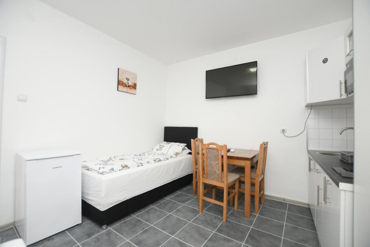 Relax Apartmani Кладово Экстерьер фото